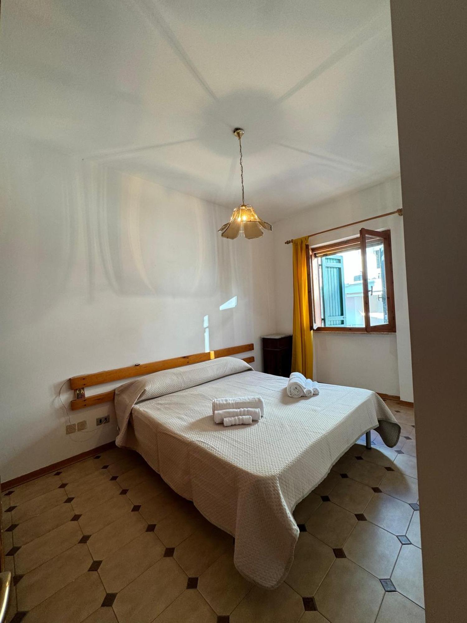 Pm 95 Via Lido Guest House アルゲーロ エクステリア 写真